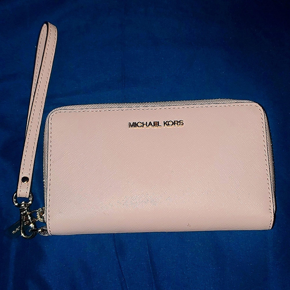 Michael Kors pink wallet